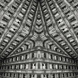 KALEIDOSCOPIC BUILDING canvas print