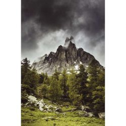 NEVACHE canvas print