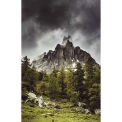 NEVACHE canvas print